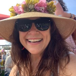 Meet your Posher, Denise